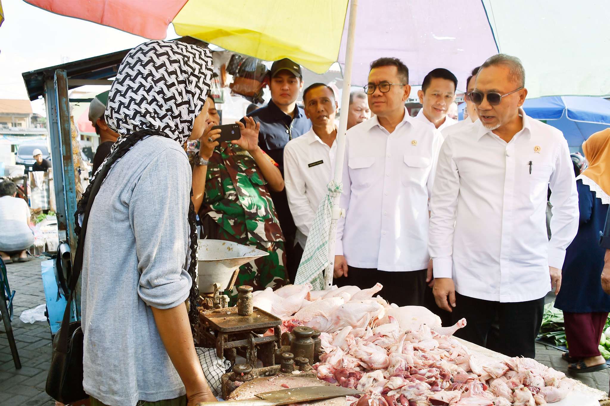 menko-zulhas-harga-di-pasar-tradisional-jatim-masih-terjangkau
